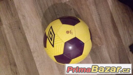 Značkový kopačák UMBRO – fotografie 3