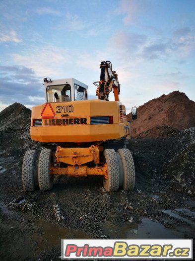 Liebherr 310 – fotografie 1