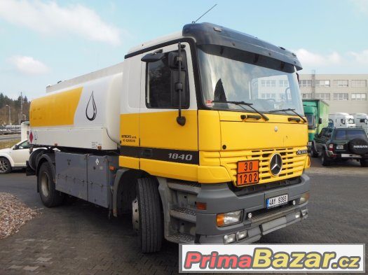 Nákladní automobil Mercedes Benz Actros přeprava PHM – fotografie 2