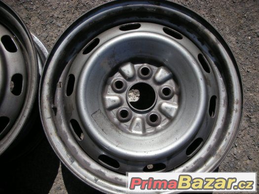 PRODÁM 4KS PLECHOVÉ DISKY NA TOYOTA 5.5x14,5x100,DÍRA 54MM – fotografie 3