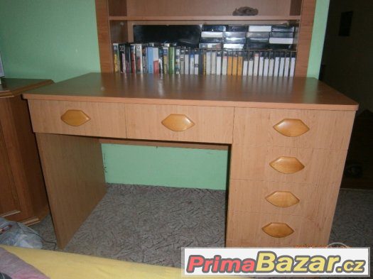Psací stůl (120x60x77) – fotografie 1