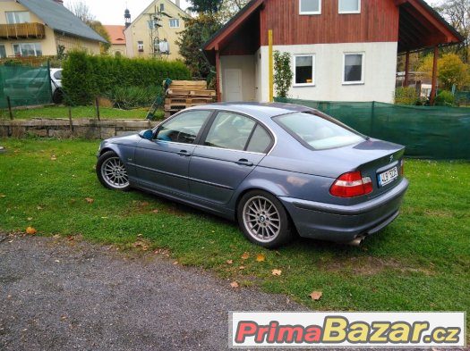 BMW 320 i 6 V – fotografie 2