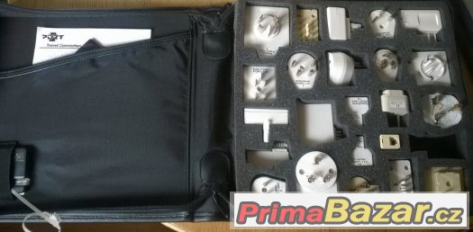 Sada cestovních adaptérů pro elektriku a telefoní přípojku – fotografie 1
