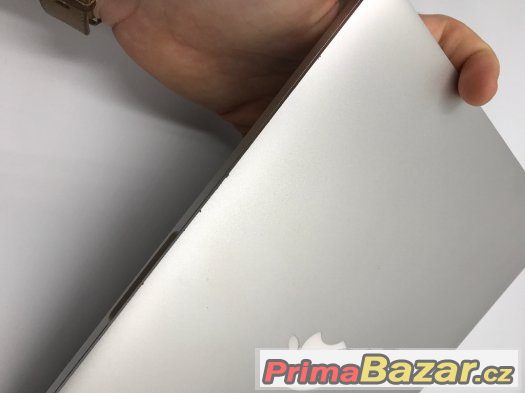 Macbook PRO 13" 2015 - 256GB, 8GB RAM, i5 – fotografie 3