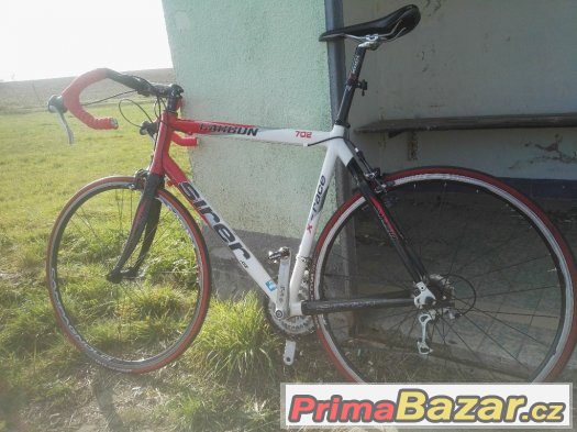 Šírer 702 carbon – fotografie 1