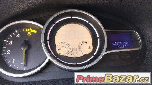Renault Megane 1,5 dCi 63 kW, r.v.2010, 1. maj. ČR, serviska – fotografie 5