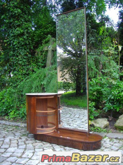 Jindřich Halabala / toaletka /funcionalismus/ 4o. - 5o. léta – fotografie 3