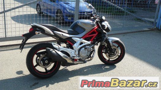 Suzuki GSF 650 Gladius 25 Kw – fotografie 5