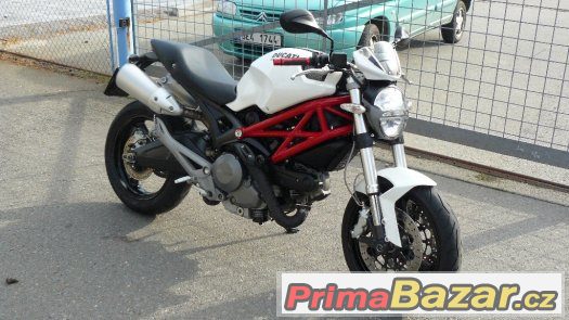 Ducati monster 696 – fotografie 1
