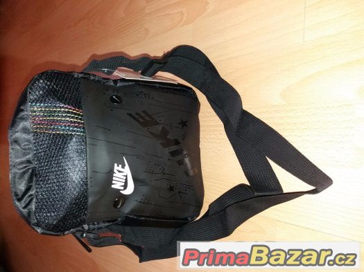 kabelka Nike přes rameno – fotografie 2