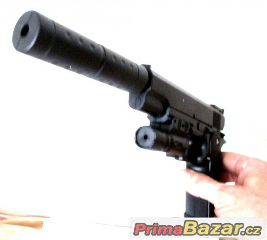 Airsoft zbraň replika italské pistole BERETTA.   Manuální +d – fotografie 2