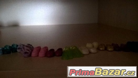 18 párů bot pro Shelly od Barbie – fotografie 4