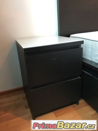 Postel s úložným prostorem + matrace, noční stolky 180x200 – fotografie 4