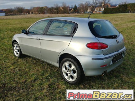 Alfa Romeo 147 1.6 16V klima,tempomat,senzory – fotografie 3