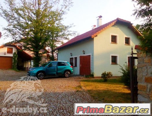 Ranč o dvou domech s rybníkem, stájemi a pozemky, Jindřichův – fotografie 2