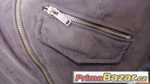 Pěkná zimní bunda – fotografie 4