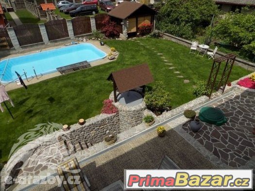 Rodinný dům 4+1 (162 m2) se zahradou, Beroun, ul. Myslbekova – fotografie 2