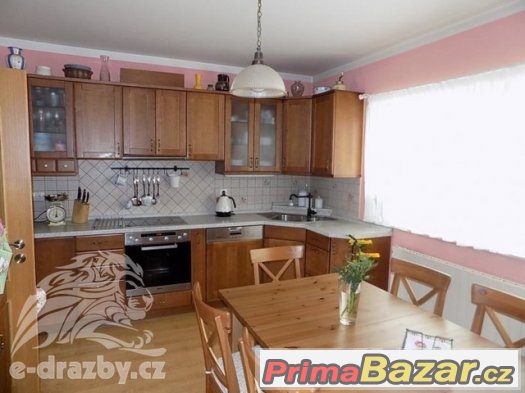 Rodinný dům 4+1 (162 m2) se zahradou, Beroun, ul. Myslbekova – fotografie 3