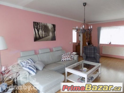 Rodinný dům 4+1 (162 m2) se zahradou, Beroun, ul. Myslbekova – fotografie 4