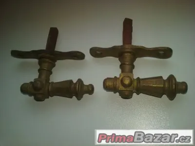 Půlolivy okenní půlolivy z mosazi- kličky antikové