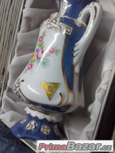 Krásné porcelánová vázičky – fotografie 5