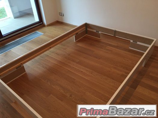 Prodam bilou postel 200 x 165 cm, vc. rostu, prip. i matrace – fotografie 3