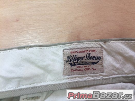 Prodam NOVE Hilfiger kalhoty - khaki barva – fotografie 4