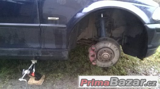 BMW E46 - levý a pravý přední podběh blátníku – fotografie 2