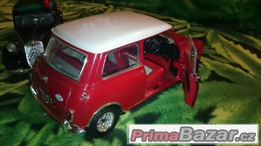 Prodám tyto 3 staré modely – fotografie 5