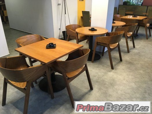 Interiér stylové restaurace na prodej - stoly, židle světla. – fotografie 5