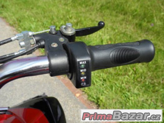 Dětská elektro čtyřkolka Racer 800w modrá – fotografie 4