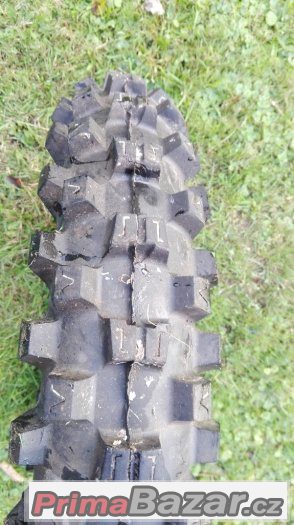 Prodám zadní pneu cross,enduro 110/100-18" – fotografie 2
