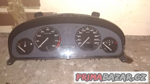PEUGEOT 406 1,8 81KW 1995-2004 - PŘÍSTROJOVÁ DESKA – fotografie 1