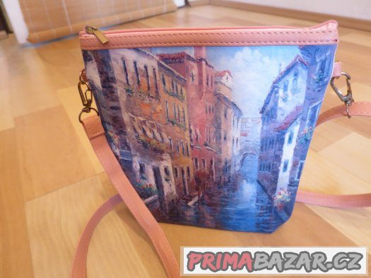 Malá kabelka přes rameno s obrázkem – fotografie 1