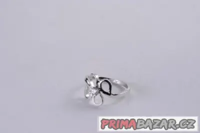 ZLATÝ PRSTEN S DIAMANTEM