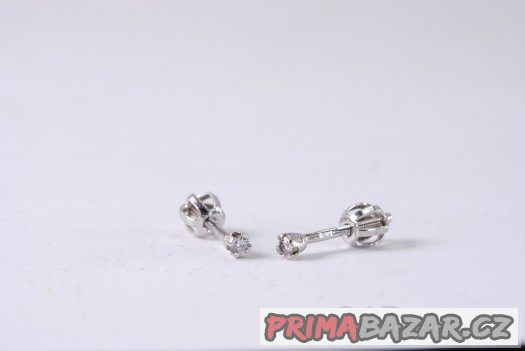 ZLATÉ NÁUŠNICE S DIAMANTEM – fotografie 3