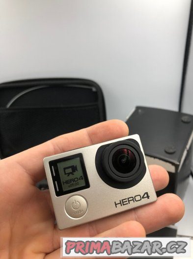 GoPro Hero 4 BLACK edition- super stav + příslušenství – fotografie 1