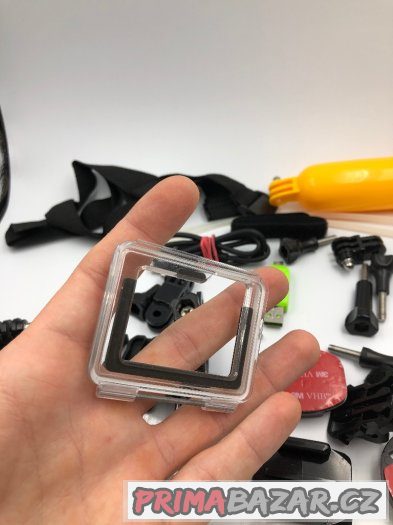GoPro Hero 4 BLACK edition- super stav + příslušenství – fotografie 2