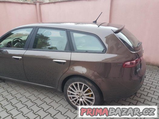 ALFA ROMEO 159 Sportwagon JTD 1.9 16V 110 KW – fotografie 3