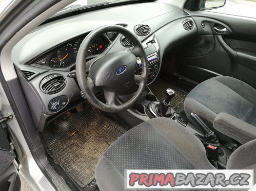 FORD FOCUS 1,6 16V GHIA.5DV.TAŽNÉ.KLIMA.2002 – fotografie 5
