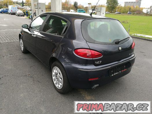 ALFA ROMEO 147 1,6i TWINSPARK 88 KW.JEN 76992 KM – fotografie 4