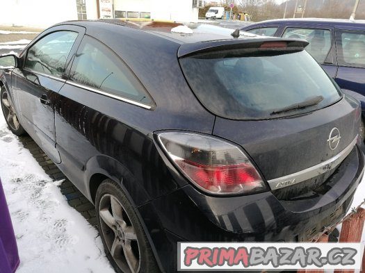 OPEL ASTRA GTC 1,9 CDTi 110 KW.6 RYCHL.04/2007 – fotografie 4
