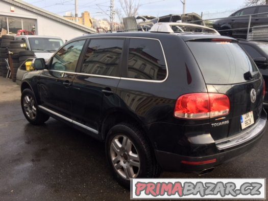 Volkswagen Touareg 4.2i V8 automat,kúže DVD atd. – fotografie 1