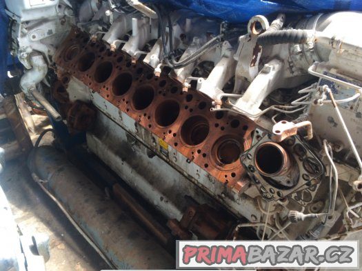 Motor V16 – fotografie 1