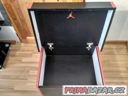 Botník Jordan, Nike a jiné 60x90x60 – fotografie 4