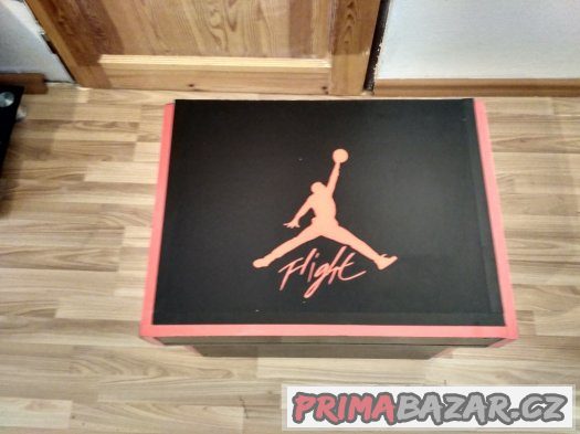 Botník Jordan, Nike a jiné 60x90x60 – fotografie 5