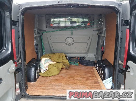 Opel Vivaro 2.0dci Crew Cab – fotografie 3