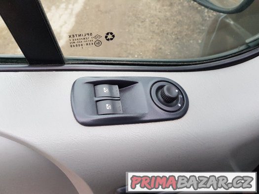 Opel Vivaro 2.0dci Crew Cab – fotografie 5