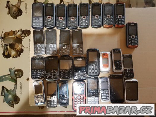 28x mobilní telefon – fotografie 1
