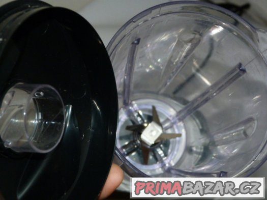 KUCHYŇSKÝ ROBOT TCM HNĚTAČ+MIXÉR – fotografie 4